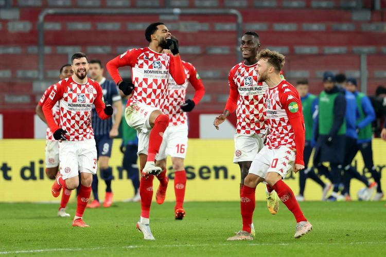 能否延续？拜仁近8场德甲主场对美因茨全部取胜且进40球