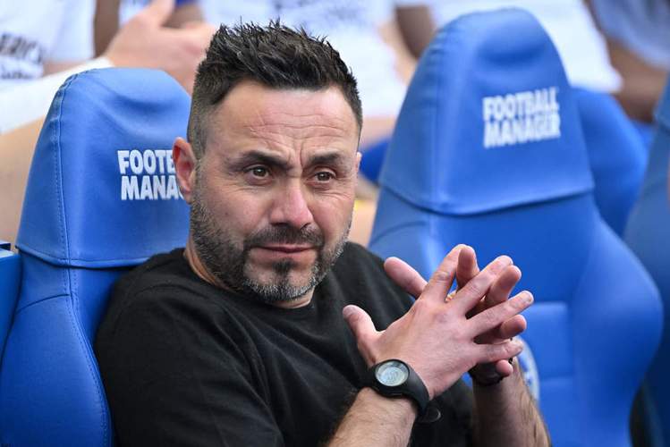 法名记：德泽尔比想当占士邦，但他是一个没气场的二流演员