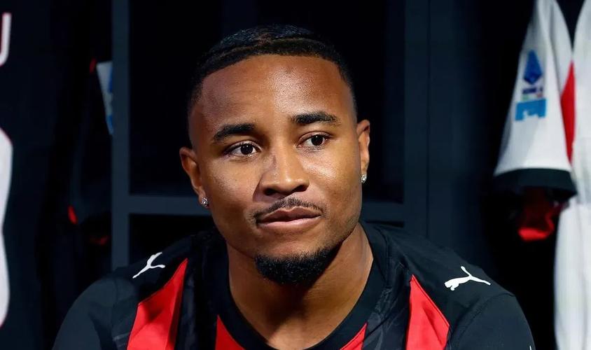 佩杜拉：罗马想说服恩昆库加盟，向米兰报价租借+选择买断