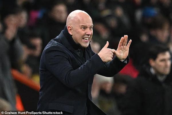 邮报独家：克洛普预料到利物浦剧变；老球员在观望新援表现