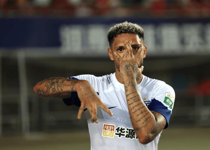 官方：原云南玉昆前锋佩德罗-恩里克加盟巴甲维多利亚队