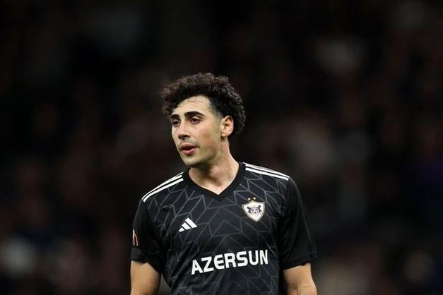 卡拉巴赫功勋中卫穆斯塔法扎达加盟深圳，本赛季欧冠8场1球插图